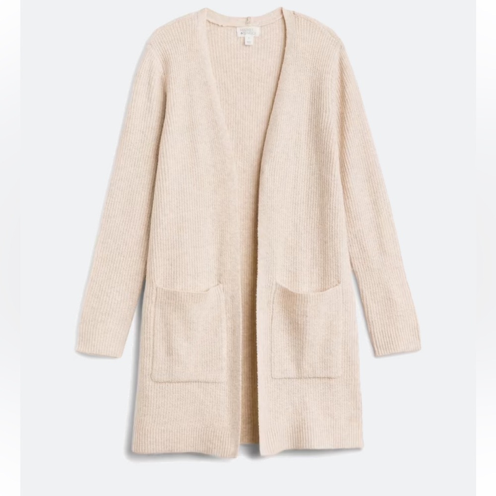 Two-Pocket Beige Knit Cardigan
